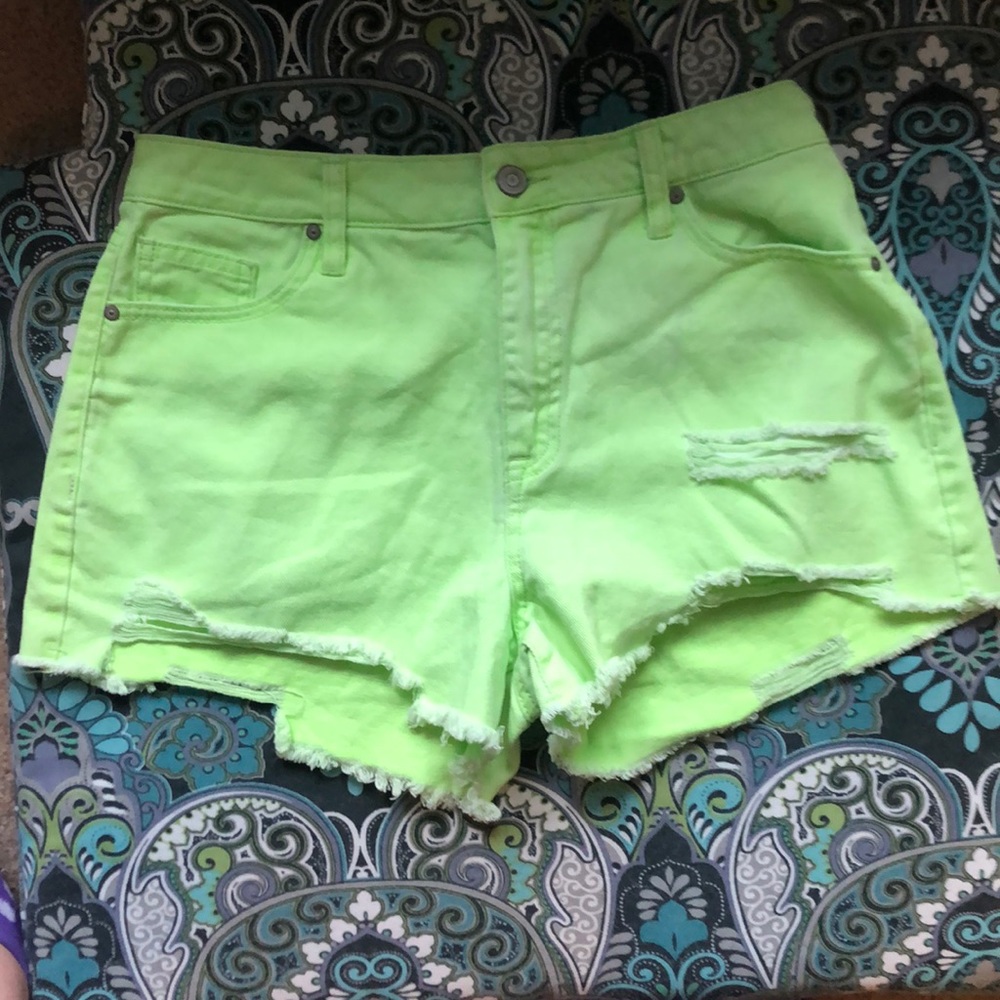 High Rise Distressed Shorts - Picture 4 of 6